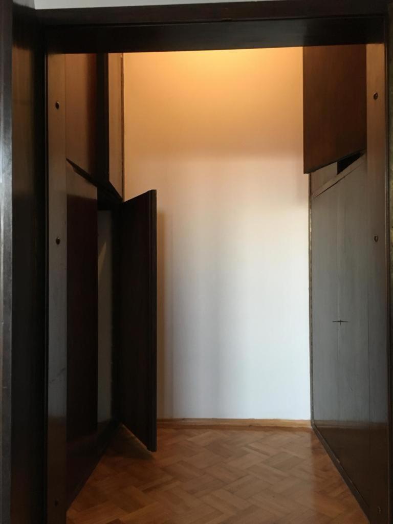 Central Studio Across From Intercontinental Bucureşti Ngoại thất bức ảnh