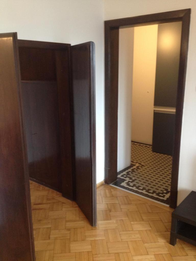Central Studio Across From Intercontinental Bucureşti Ngoại thất bức ảnh