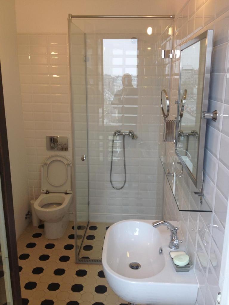 Central Studio Across From Intercontinental Bucureşti Ngoại thất bức ảnh