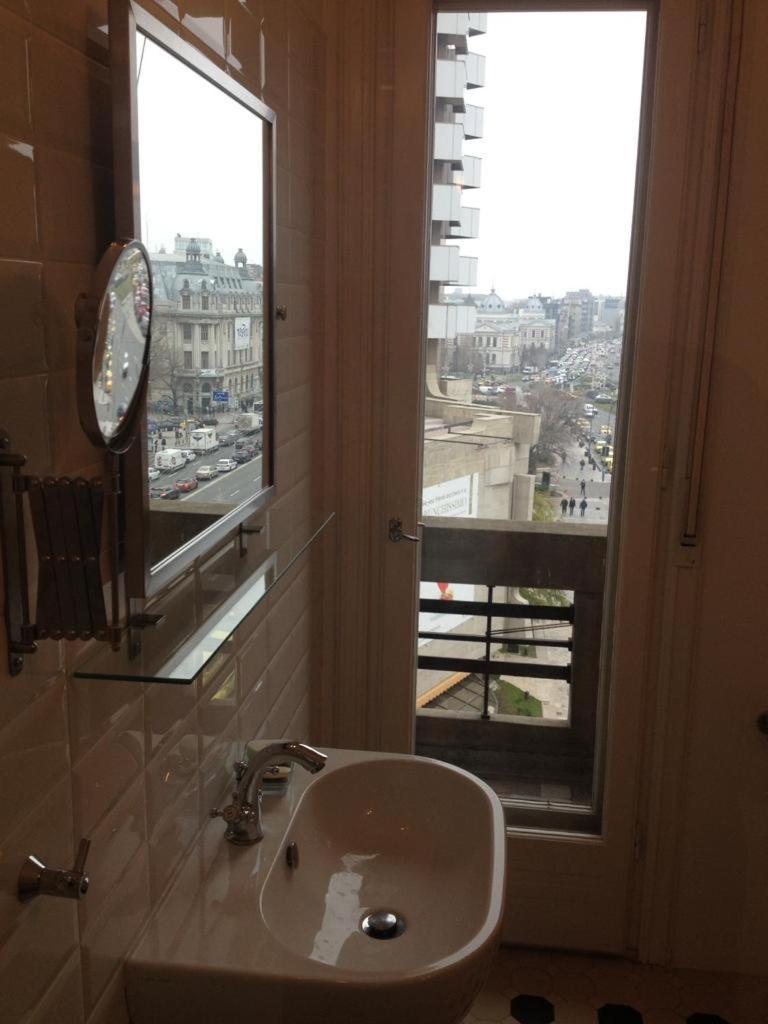 Central Studio Across From Intercontinental Bucureşti Ngoại thất bức ảnh